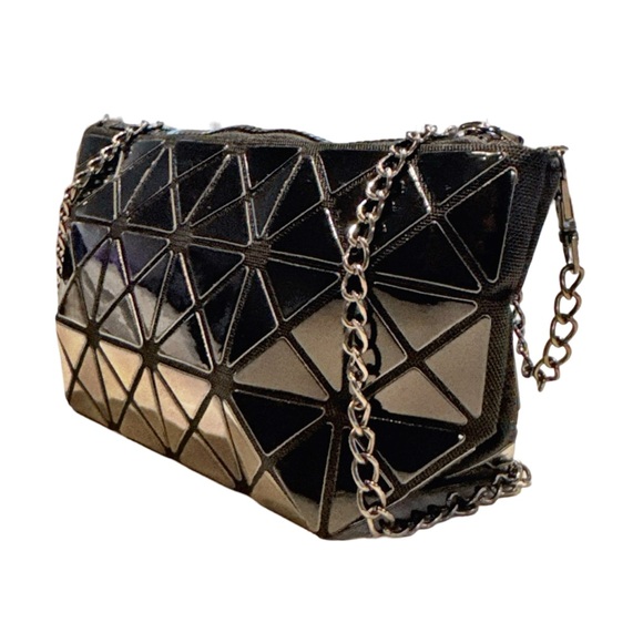 Issey Miyake Bao Bao ‘Carton’ Shoulder Bag. Black - Picture 7 of 10